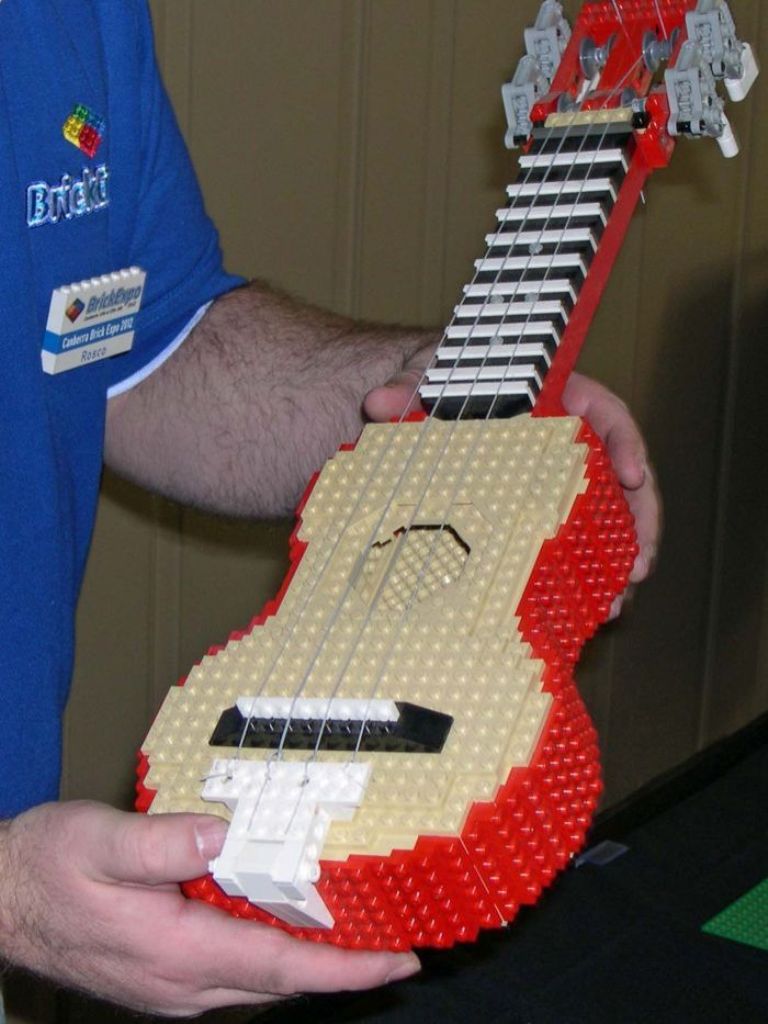 ukulele-lego.jpg
